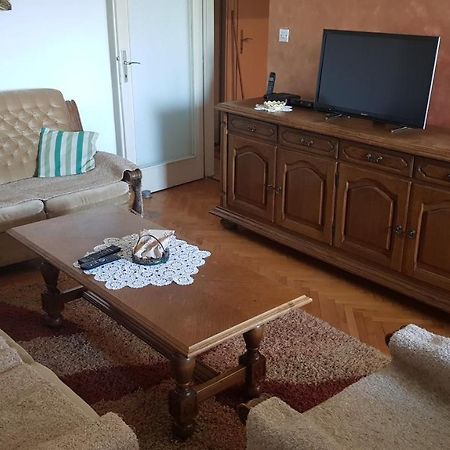 Baston Rent Apartment พอดโกริกา ภายนอก รูปภาพ